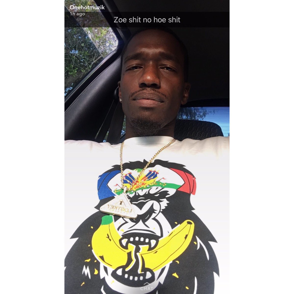 MideJoe_'s tweet image. Big ups to the fam @1HOTMUZIK who always showing love! 💯 #Midejoe #HaitianFlag #1Hot #LostKeyRecords #1HotMuzik #streetwear #urbanwear