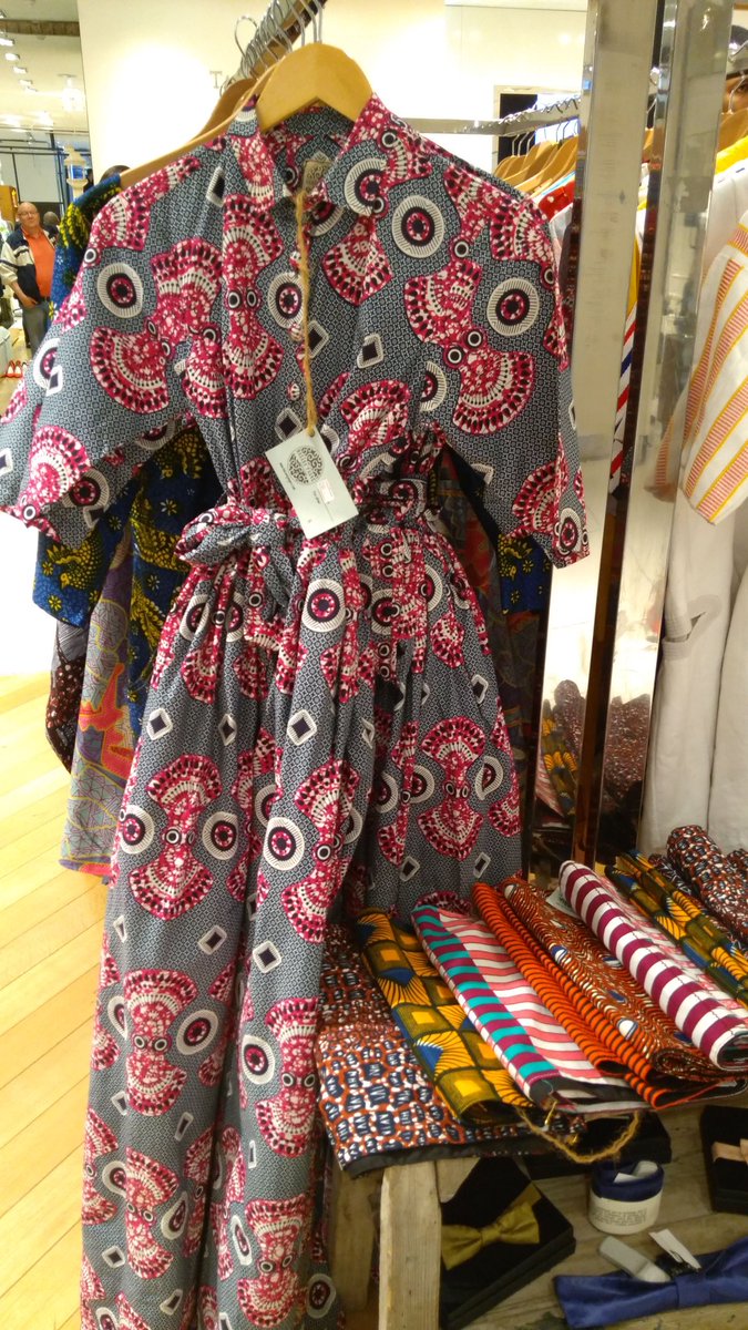 LreTogo's tweet photo. #LRE au @Galeries_Laf , l'Afrique et surtt le @republicoftogo à l'honneur 🇹🇬 #AfricaNow #ModeAfricaine @BazaraPagne @LAURENCEAIRLINE #Openya https://t.co/DH8zMZgMPX