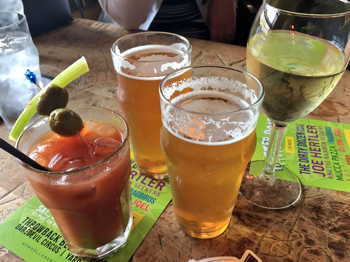 MichiganGonzo's tweet photo. Come on down folks! O'Toole's, Black Heron, The Anchor and @newhollandbrew #barcrawl Tacos at 4 pm. at #theknickerbocker @ExperienceGR https://t.co/phEy2PdXGc