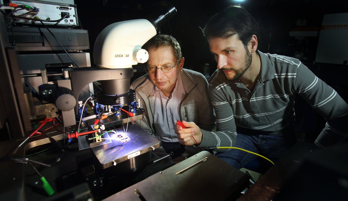 SandiaLabs's tweet image. The #brain&apos;s elegant, low-energy processing is becoming the basis for future computing architectures bit.ly/2pUkK1Z #NeuralNetworks