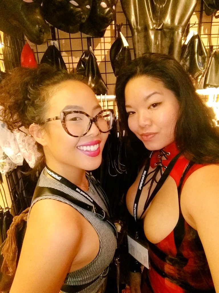 Daddy_AnLi's tweet photo. With my girl @MistressAlexisK at @DomConLA @OfficialDomCon #azninvasion https://t.co/1B6HwWCuNl