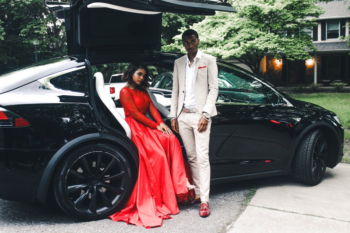 3mmattt's tweet photo. Sneak peek of @Oniinexa 's prom shoot. #OxonProm2k17 #Prom2k17 https://t.co/V8T7yWweGL