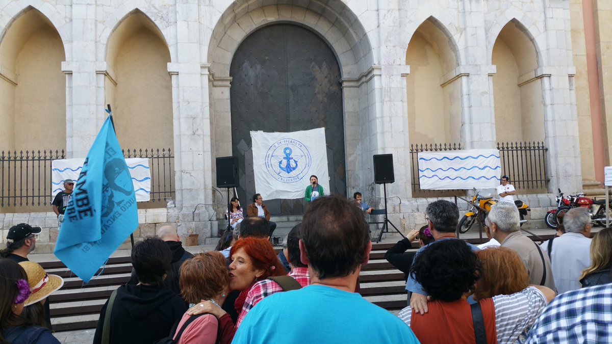 fempoblespribes's tweet photo. Donem suport als @9devilanova ! Perquè fa 3 anys q la llei mordassa va ensenyar el que representa! Unim les mans per l'acció col•lectiva! https://t.co/vXopsUWu8t