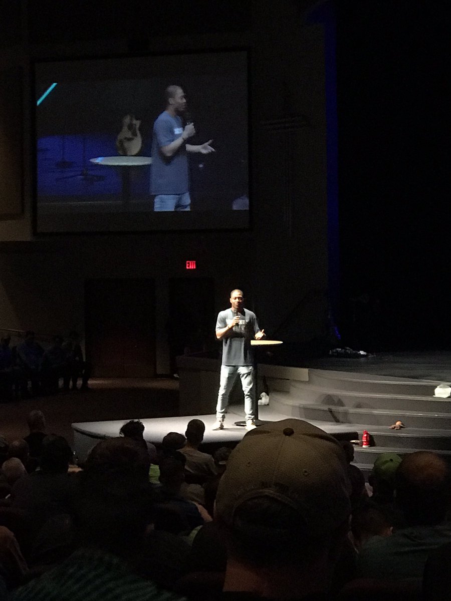 206ian18's tweet photo. @TDLockett12 thank you so much for your story! #RelateWithEverybody #NWMensConference https://t.co/31V7uVvR8T