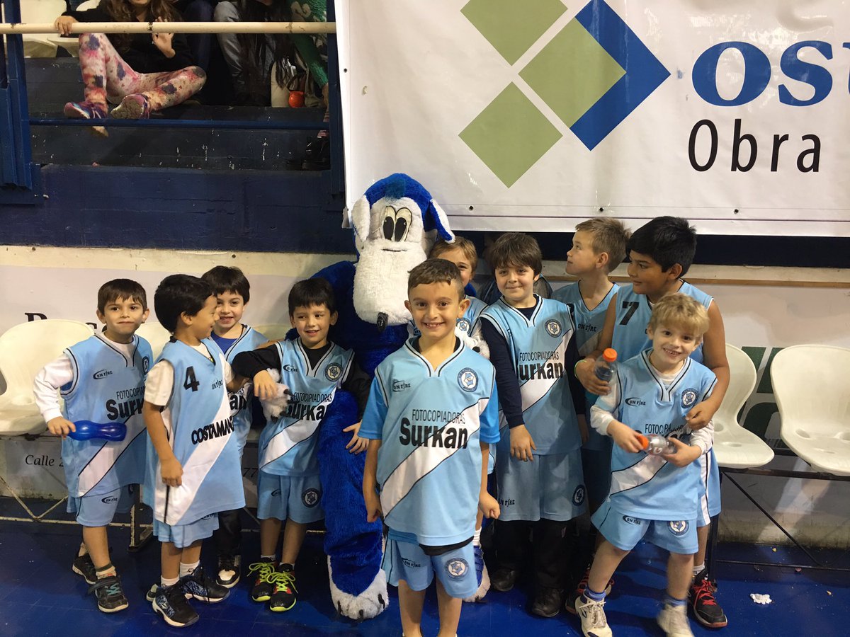 GRACIAS <a href="/GimnasiaBasquet/">Gimnasia Basquet 🏀🐺</a> por la hermosa mañana a puro Basquet🏀 #Villeritos💙 #EncuentroEscuela💪🏼 #Peques👦🏻