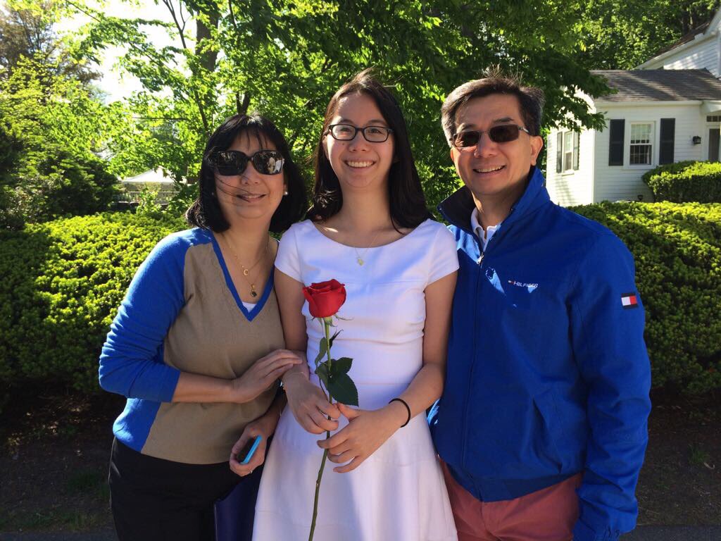 flarechess's tweet photo. It's Ivy Day at @smithcollege !! Beautiful weather on my last day as an undergrad! https://t.co/RbFGbXIGuv