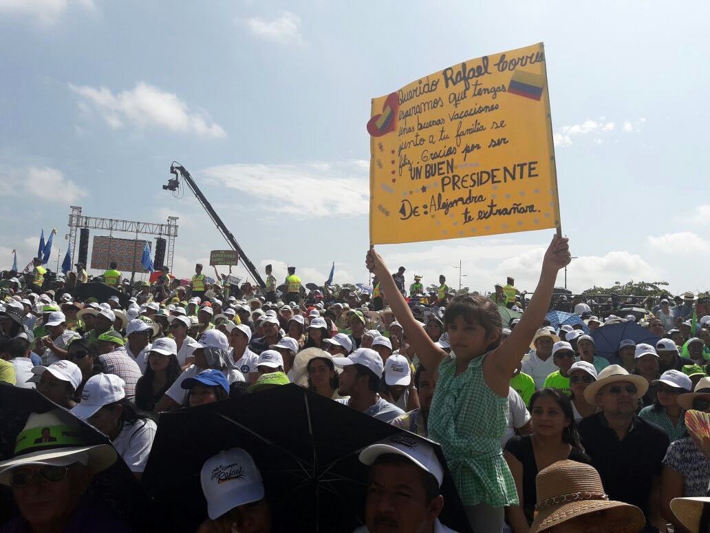 AgriculturaEc's tweet photo. “Gracias a todos compañeros, han sido 10 años maravillosos”, @MashiRafael #Enlace523 https://t.co/KFbYVN6npB