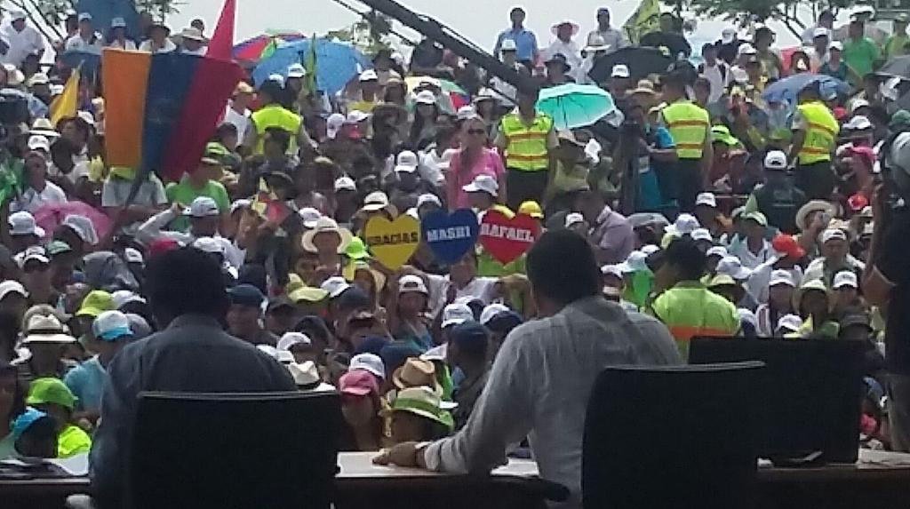 AgriculturaEc's tweet photo. “10 años maravillosos solo tengo palabras de gratitud”, @MashiRafael #Enlace523 https://t.co/P7CqvfdO8G