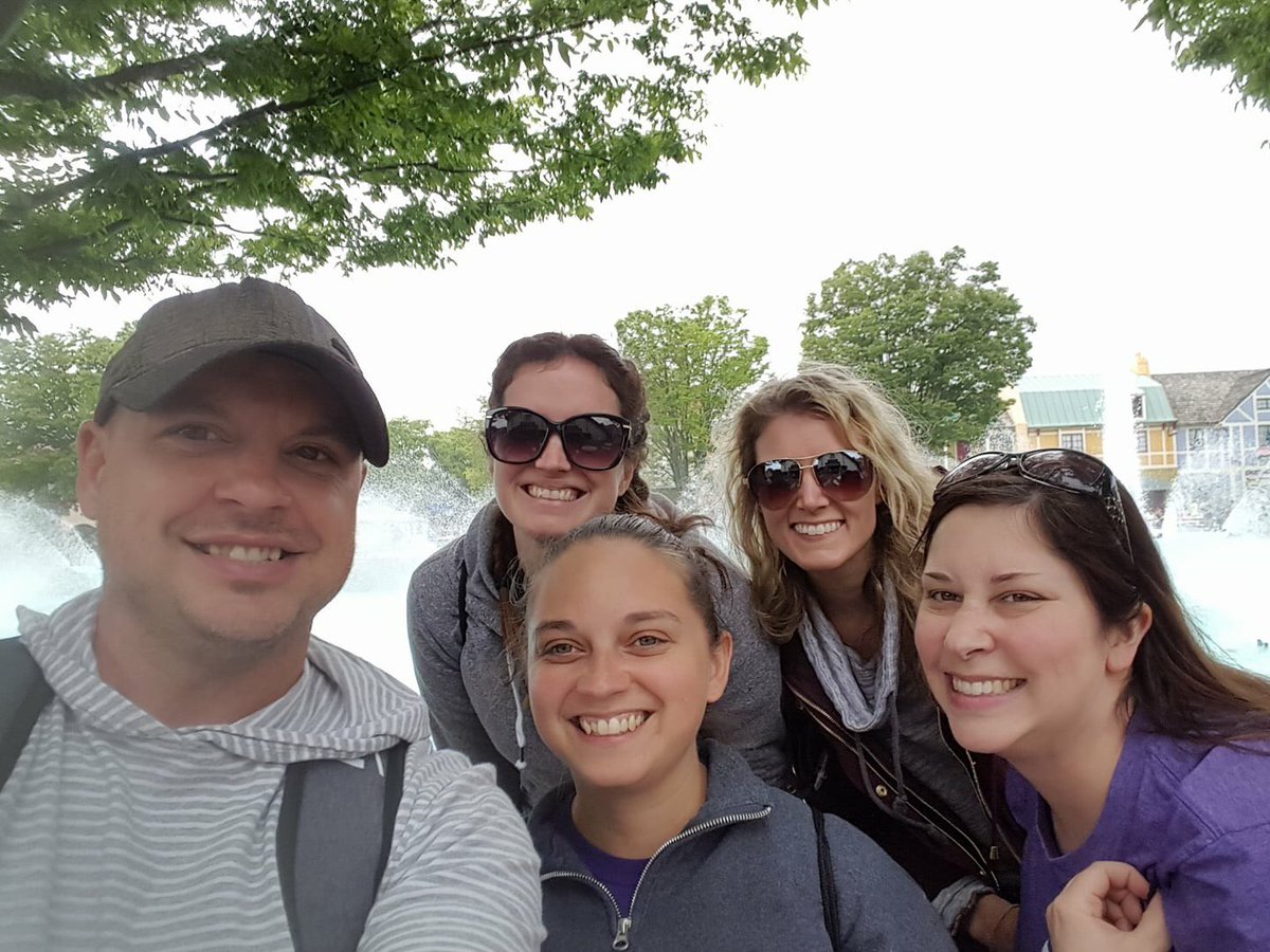 LHCGalaxy's tweet photo. Annual Kings Island trip. Got lucky with great weather. @MsTaylorLHC @MrsMastersLHC https://t.co/JpDRCTRpLp