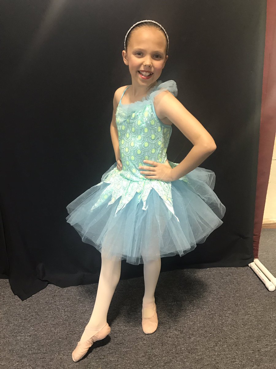 jcoates1999's tweet photo. My little ballerina ❤️❤️#dancelife #adcdancer #almostrecitaltime https://t.co/HXYhHKDLLt