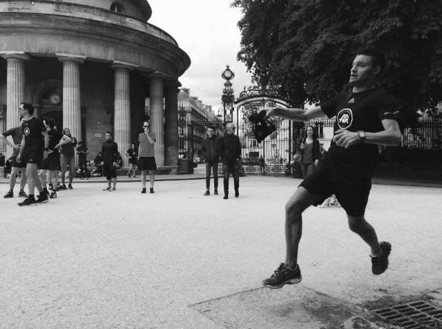 RomainARCE's tweet photo. @ARChampsElysees donne des ailes !
#whyirunchampselysees #24hstreetrace #pureboost DPR #whyirunparis https://t.co/aIspZ4AR2y