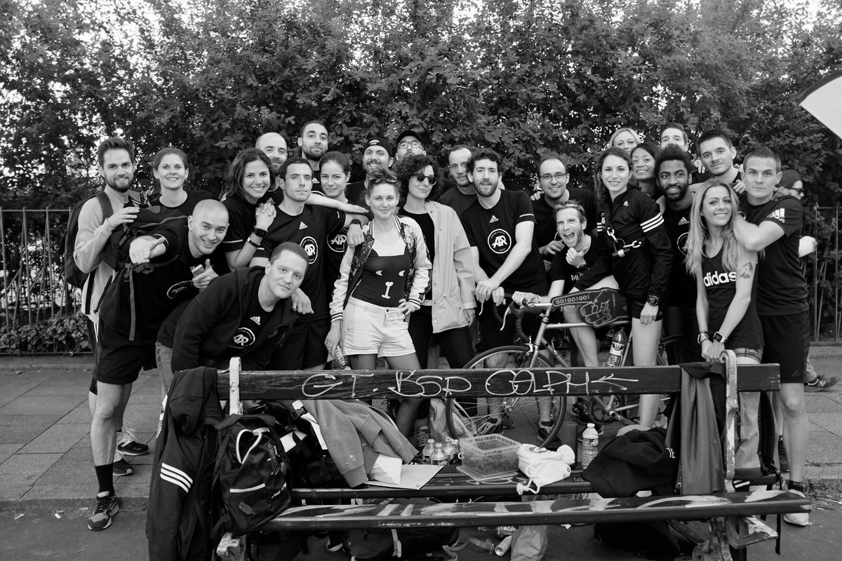 AR_Republique's tweet photo. #WhyIRunRepublique merci à tous les derniers relayeurs ! 
#PureBoost DPR https://t.co/lOJqmHYOQk