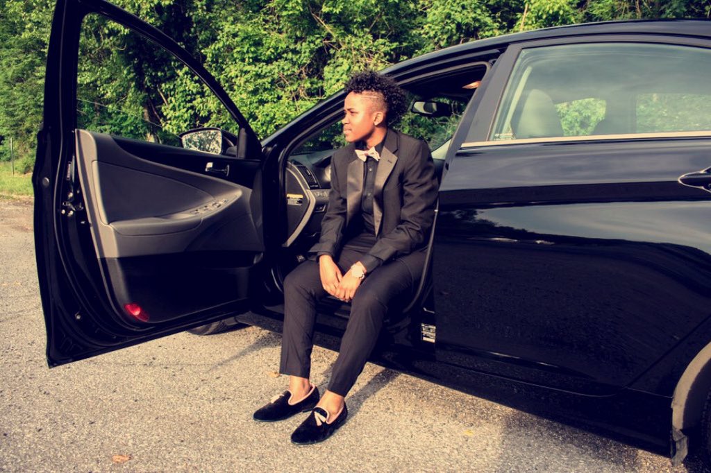ayeeeitsKayy__'s tweet photo. perfectly imperfect 💕💲 #oxonprom2k17 https://t.co/RxmTMCRvzu