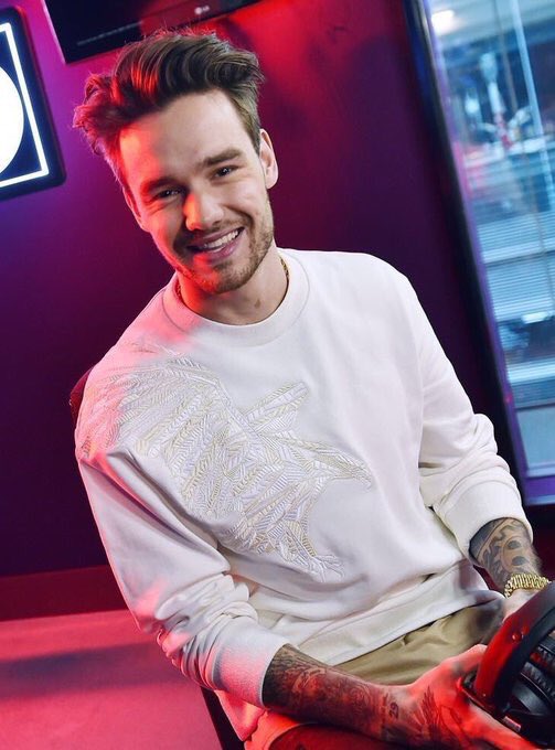 faceofphases's tweet photo. Im proud of Liam for not giving up on his dream and being able to do what makes him happy #proudofliam https://t.co/KF5RWYoSwH
