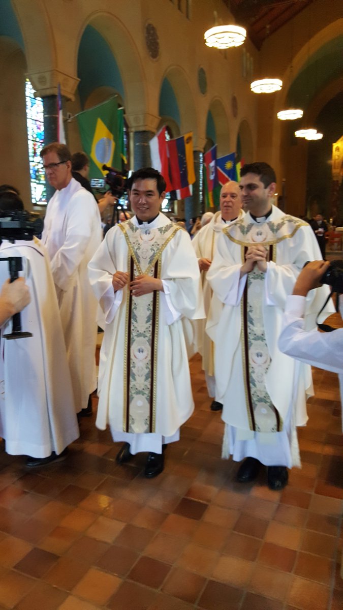 MaryknollFrsBrs's tweet photo. Many blessings to the newly ordained Father Daniel Kim and Father Peter Latouf #vocations #CallToMission https://t.co/hBQE1Lrt1q