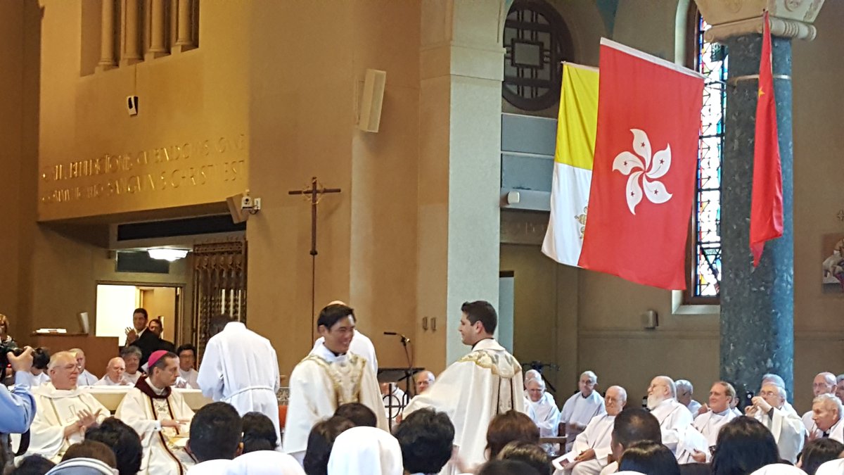 MaryknollFrsBrs's tweet photo. Many blessings to the newly ordained Father Daniel Kim and Father Peter Latouf #vocations #CallToMission https://t.co/hBQE1Lrt1q