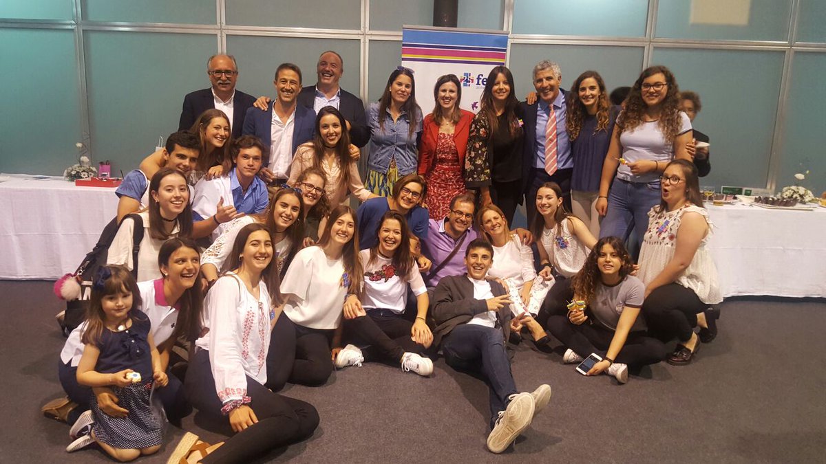smpazmu's tweet photo. Representación de nuestro colegio @smpazmu en la celebración #25AniversarioFEC en Madrid #somosfec #fec25 https://t.co/1vaTODLXfG