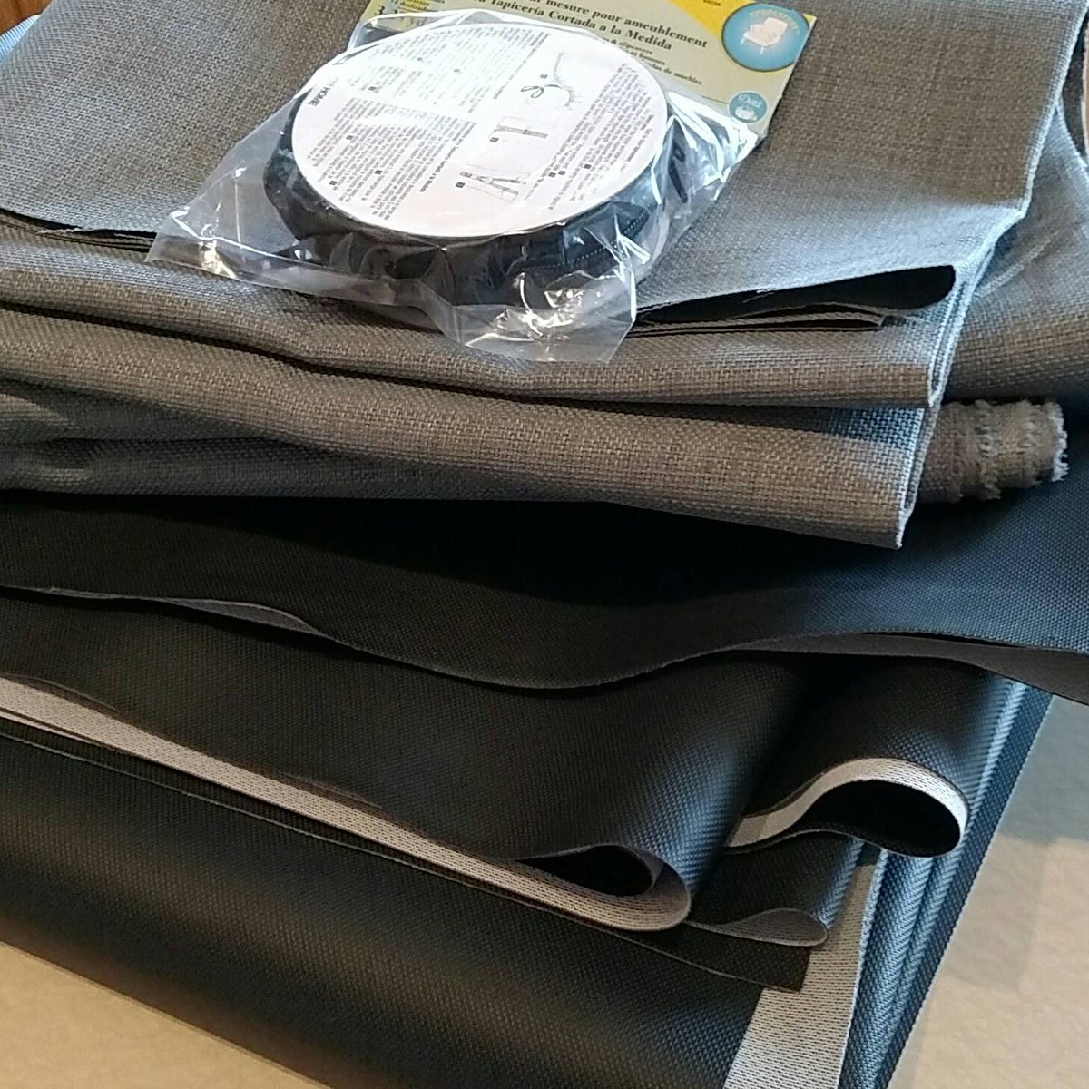 MyMiniCampervan's tweet photo. Time for new cushions! 6" thick and using marine vinyl on the bottom to protect from mountain bike dirt!

#campervan #travel #mountainbike https://t.co/KtbARyDWBz