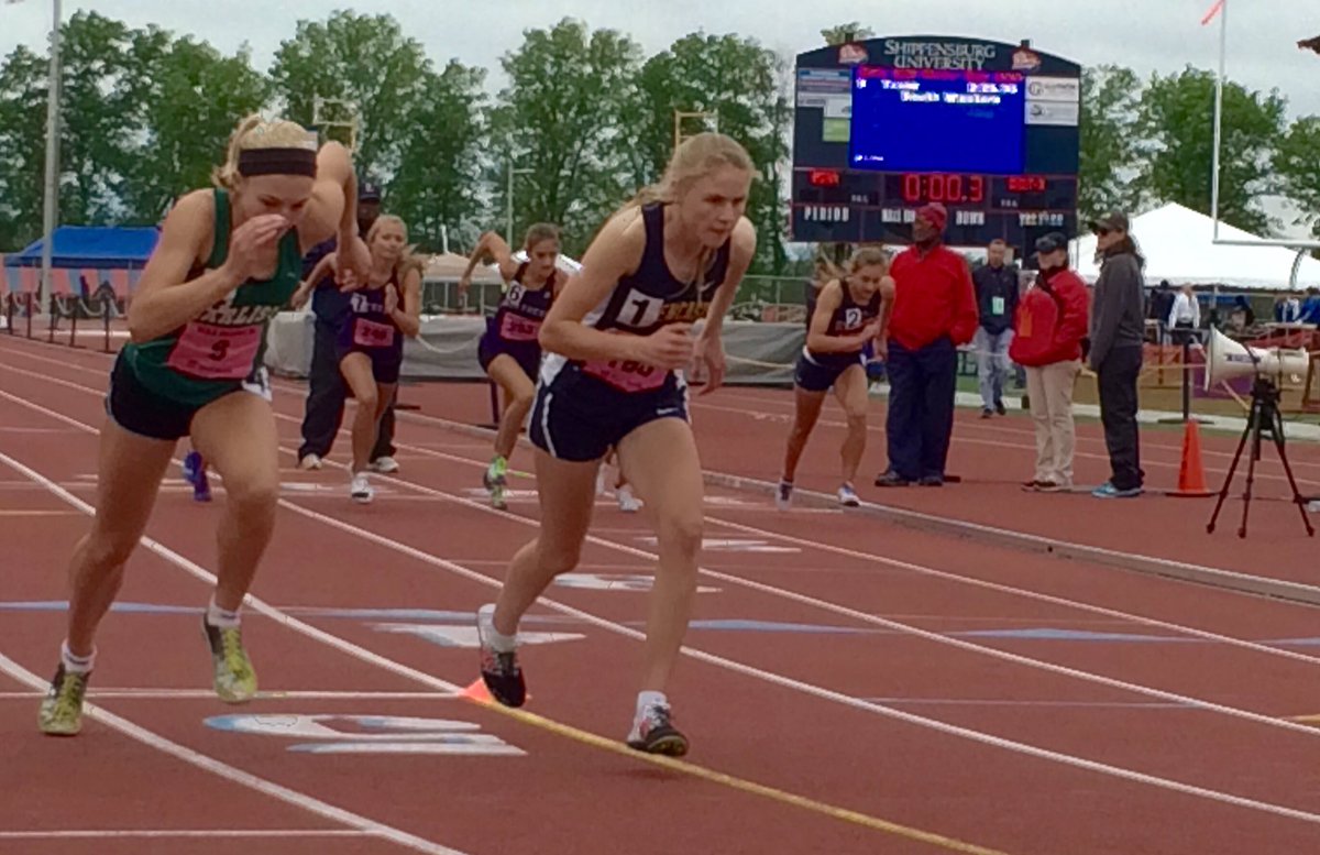 Girls AAA 800m winner Taryn Parks runs 2:15.71 #District3Champs