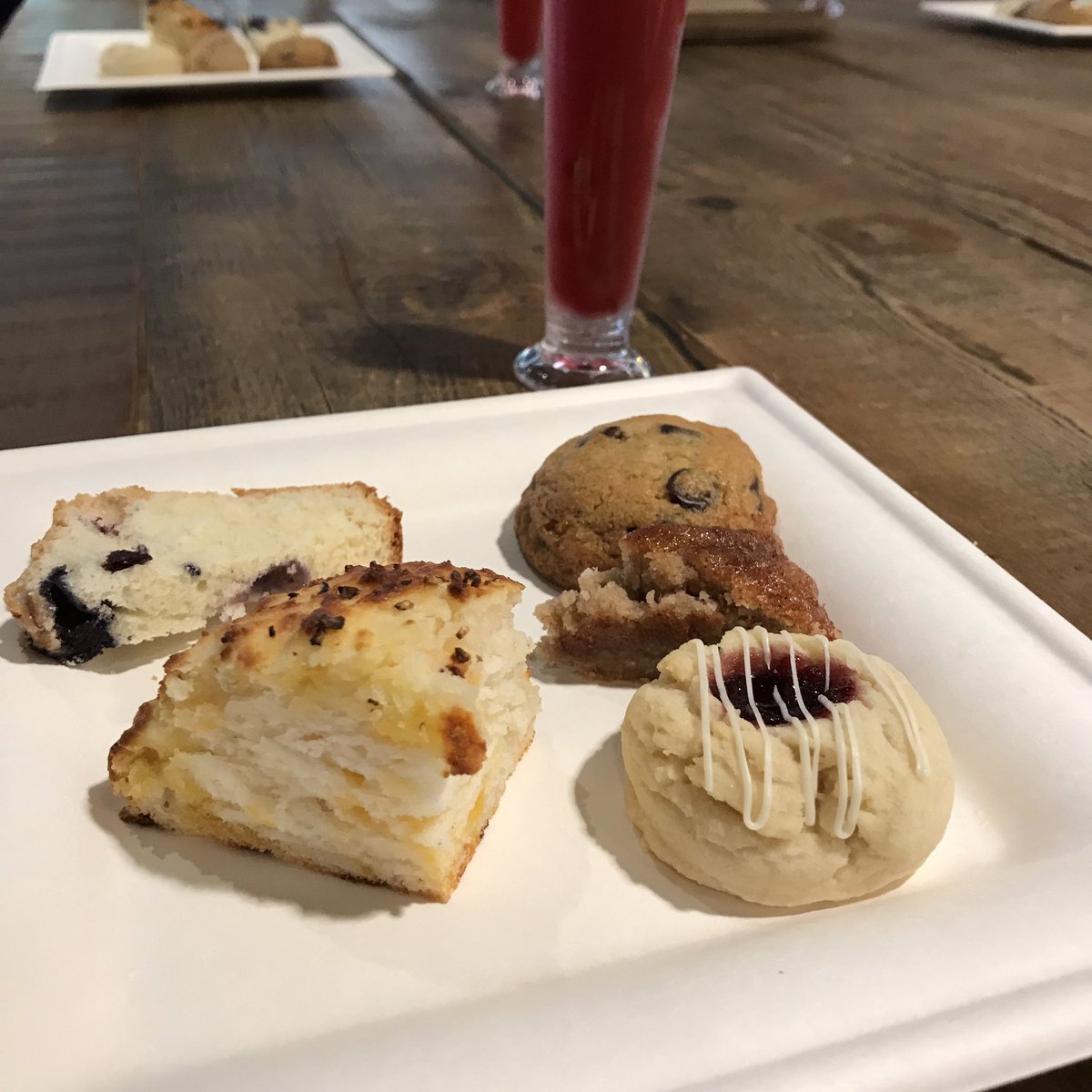 BlueFlourBakery's tweet photo. @colafoodtours yumm! https://t.co/InToNXgUMC