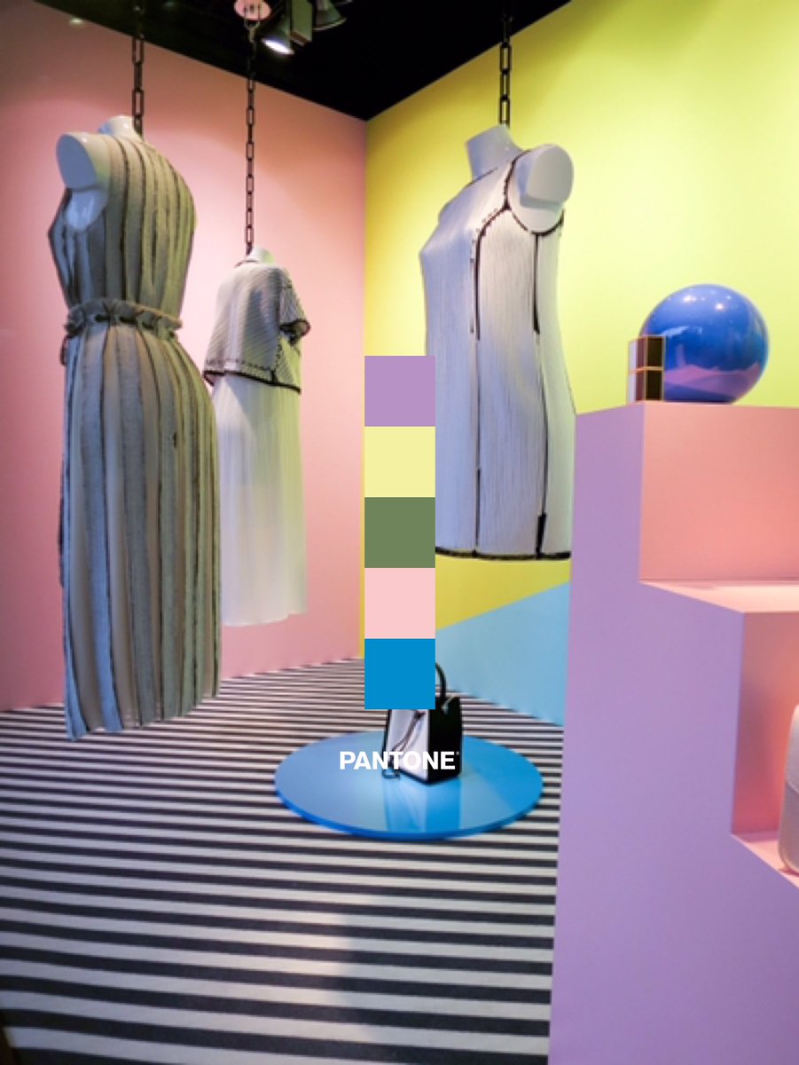 antoniovsual's tweet photo. Inspiration Memphis #wm #wear #windowswear #windowsdesign #windowdisplay #visual #vitrine #visualmerchandising https://t.co/OSgqV8kH4l