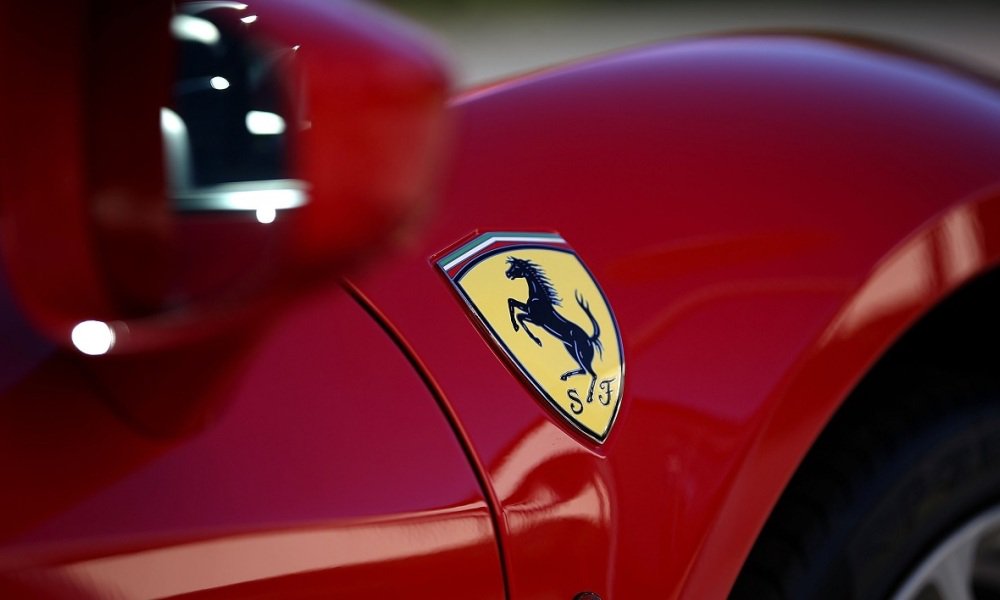 BFMTV's tweet photo. Jura: un homme flashé à 243 km/h au volant de sa Ferrari https://t.co/tTfVqYrU6k https://t.co/BFExxSroxg