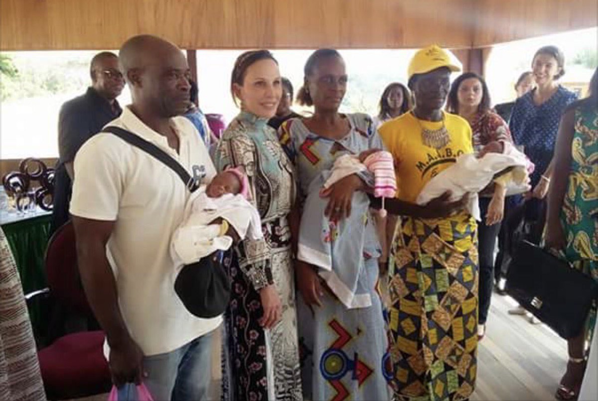 EssonguePatrick's tweet photo. Cérémonie d'inauguration d'edock city #viafe #Mitzic #Lalara #Ndjole #Gabon. @Sylviabongo @AndrewGwodock @Gwodock 5 https://t.co/10f884x9rV