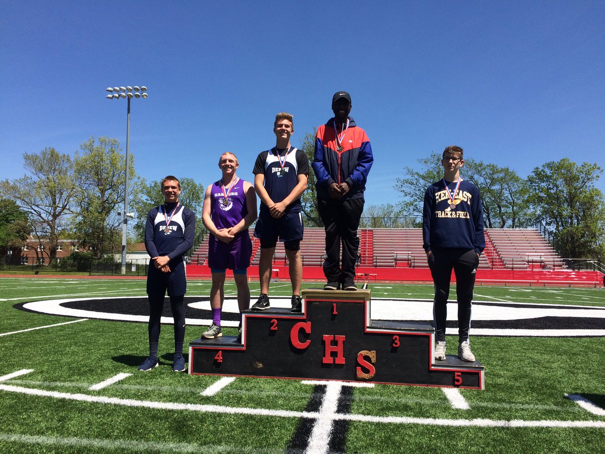AmherstHSTF's tweet photo. Tevin Fuller won the boys TJ at the Carl Roesch classic with a jump of 40'9. #twoyearsinarow #hardworknotluck #waytogoTevin https://t.co/EtlRCaSXGd