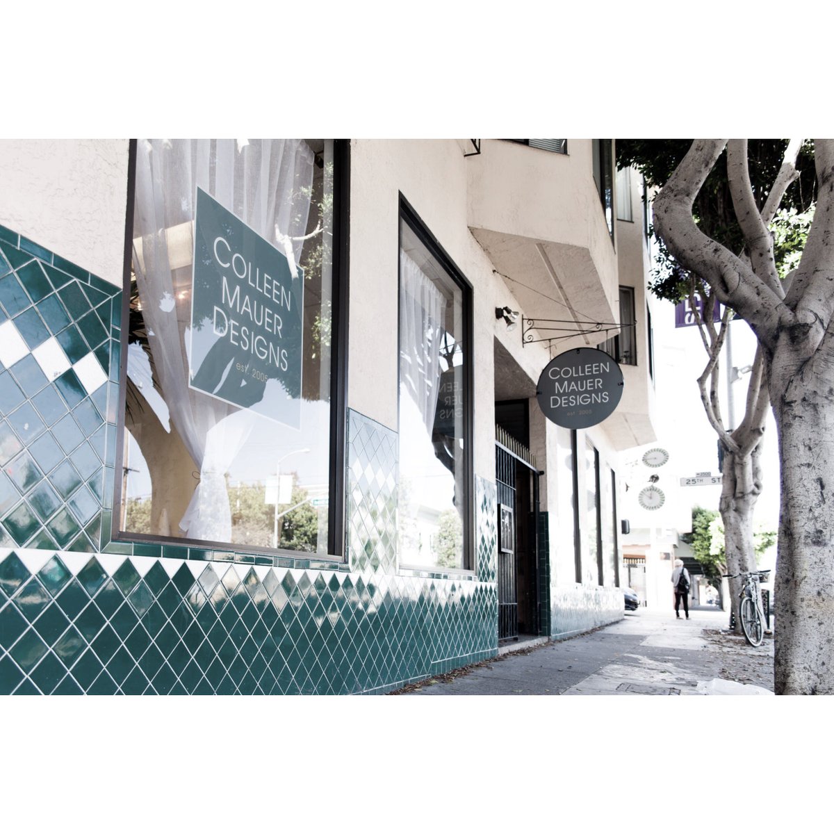 It's a beautiful day in The Mission - meet us at The Ring Bar, we're here until 7pm! 🔲🔶🔘⚪️1406 Valencia (cross is 25th).