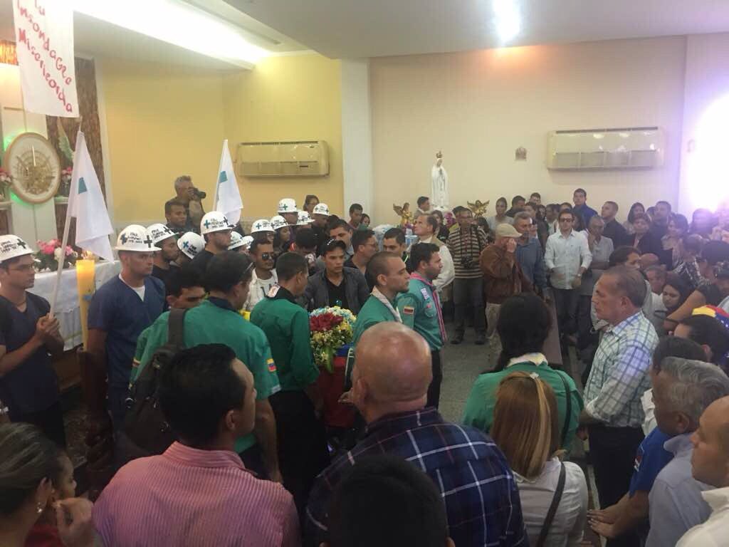 manuelrosalesg's tweet photo. Homenaje a Paúl Moreno. Su entrega, valor y lucha por alcanzar sus sueños fueron interrumpidos por la sombra de la muerte https://t.co/BZtvleBeVw