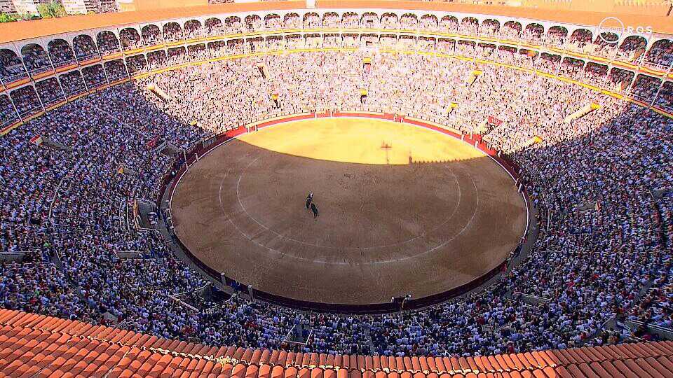 tamiroff_'s tweet photo. Misma hora misma ciudad. https://t.co/14WuDDOrYk