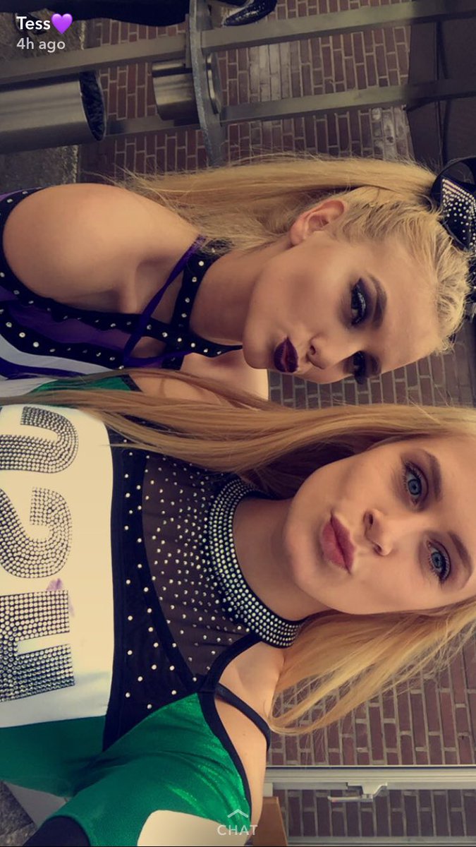 _Victoria_BK's tweet photo. Nationals 2k17 💜💚 @lisa_tessina https://t.co/MsAXVyj4wK