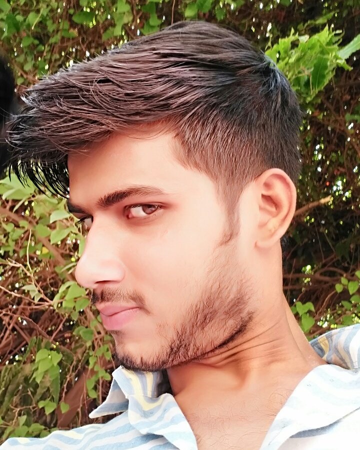 SomendraSharm19's tweet photo. #selfiesaturday https://t.co/sme37FB6uj