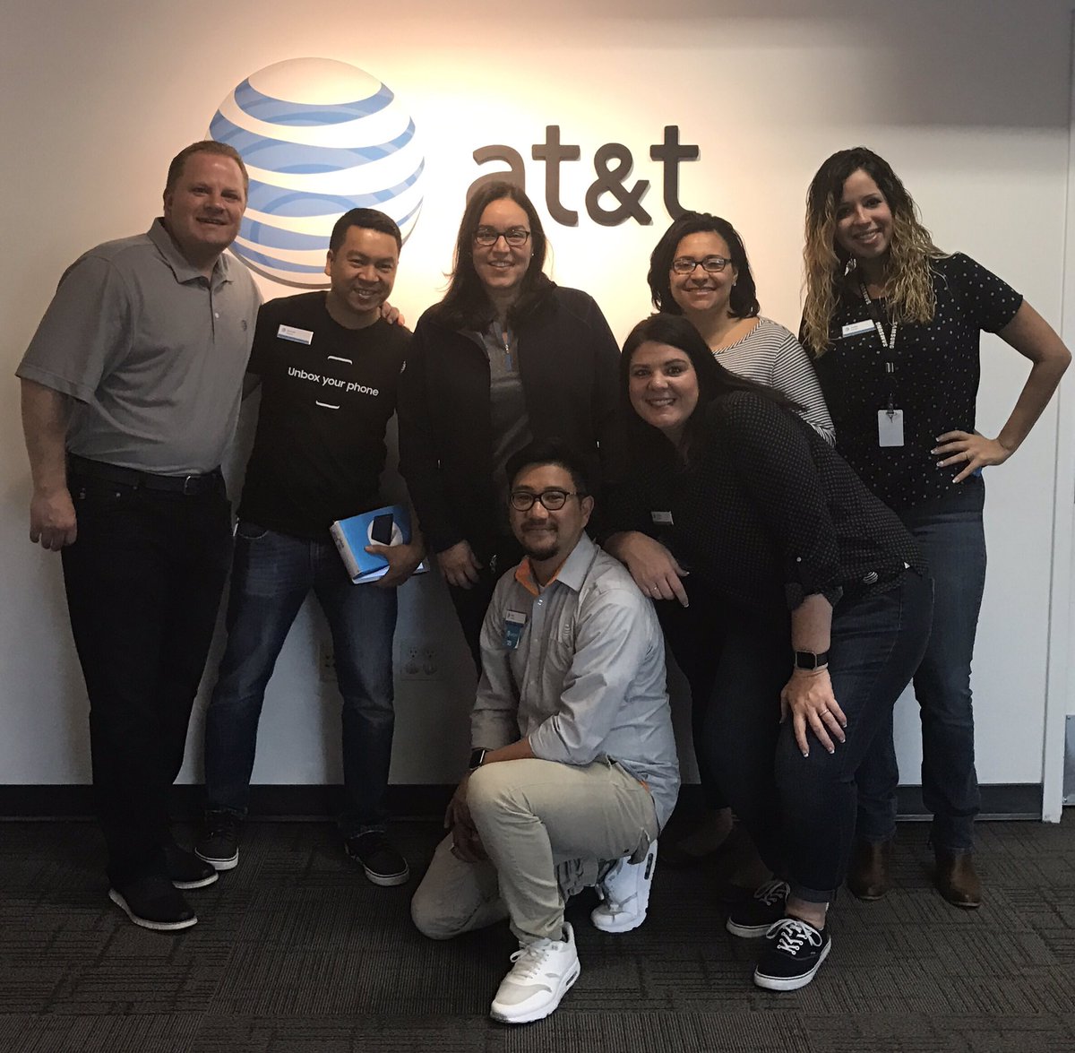 dianemarin22's tweet photo. VP Mike Maxwell stopping by Portland East Side- Thank You for your support!! @CristySwink @MikeJWittrock @efrenfavela #FLAFighter https://t.co/Jfcrre9mTj
