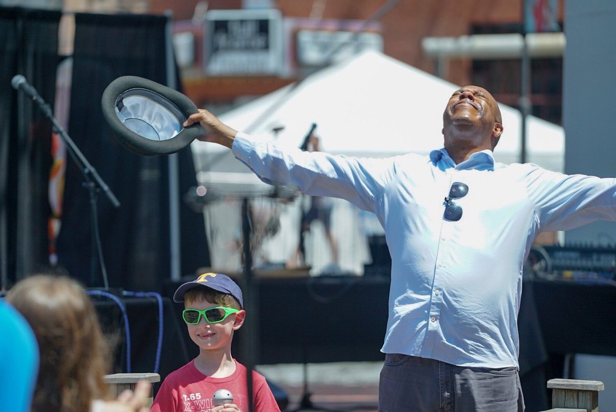 moogmusicinc's tweet image. The Joyful Noise of Electronic Music: #Free family programming all afternoon on the #Americantobaccocampus at #moogfest2017 in #Durham, #NC.