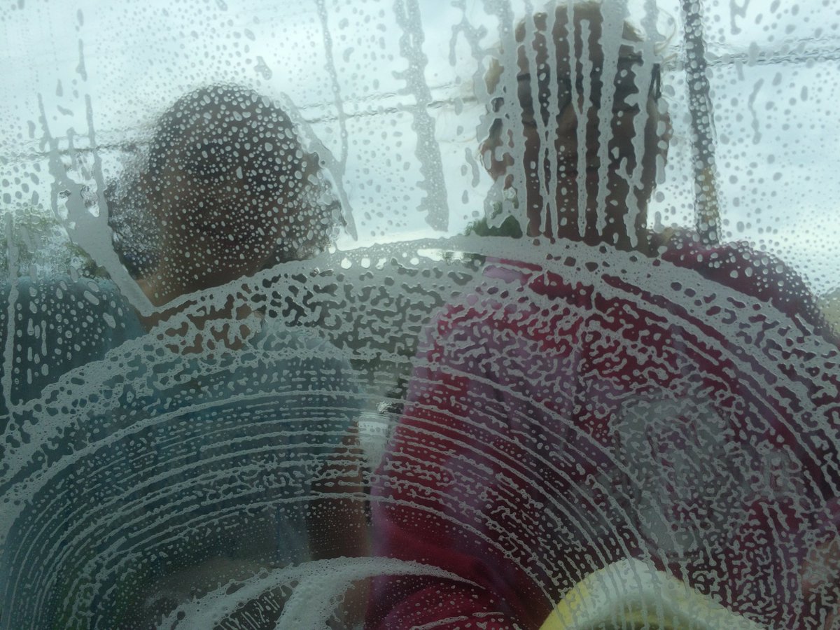 FultonAve8's tweet photo. School#8 5th Grade car wash-a soaking and refreshing 😅experience! https://t.co/CZbuKAvlSO