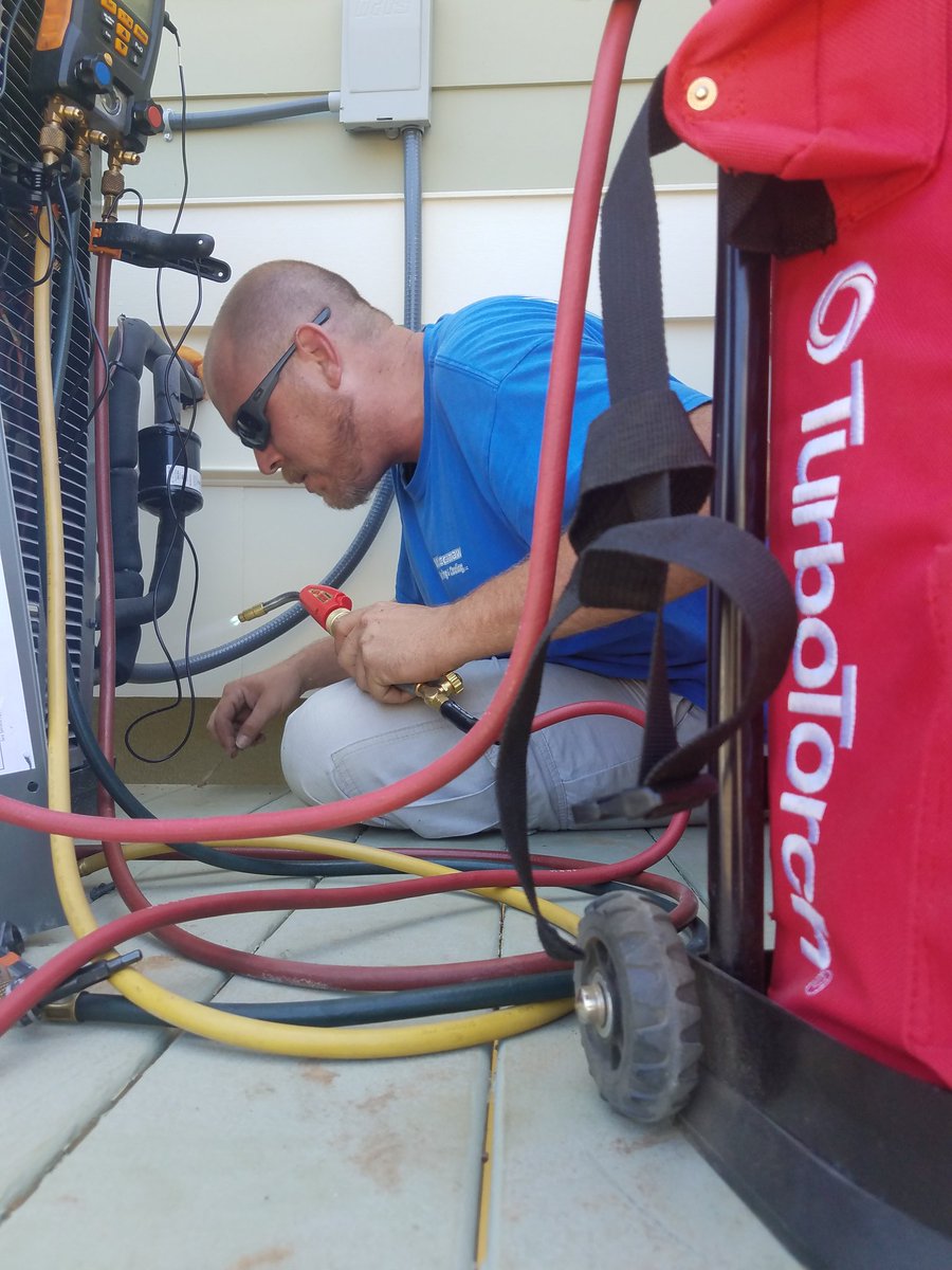 GrandStrandHVAC's tweet photo. @ESABGlobal @waccamawcooling @jlee198052 #TurboTorch https://t.co/7uaFM9gYKM