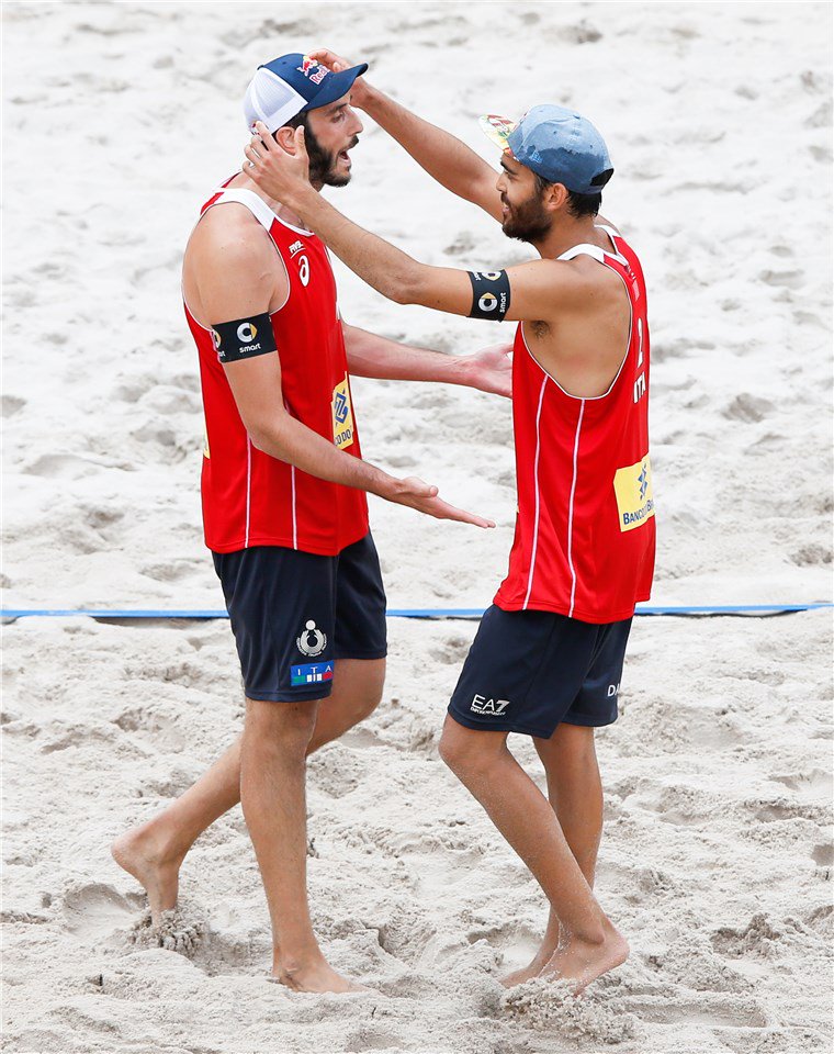 #FIVBWorldTour : Gli azzurri #LupoNicolai centrano la semifinale nel torneo #Rio4Star🏐. Tutti i dettagli 👉 goo.gl/TOfG1O 👏