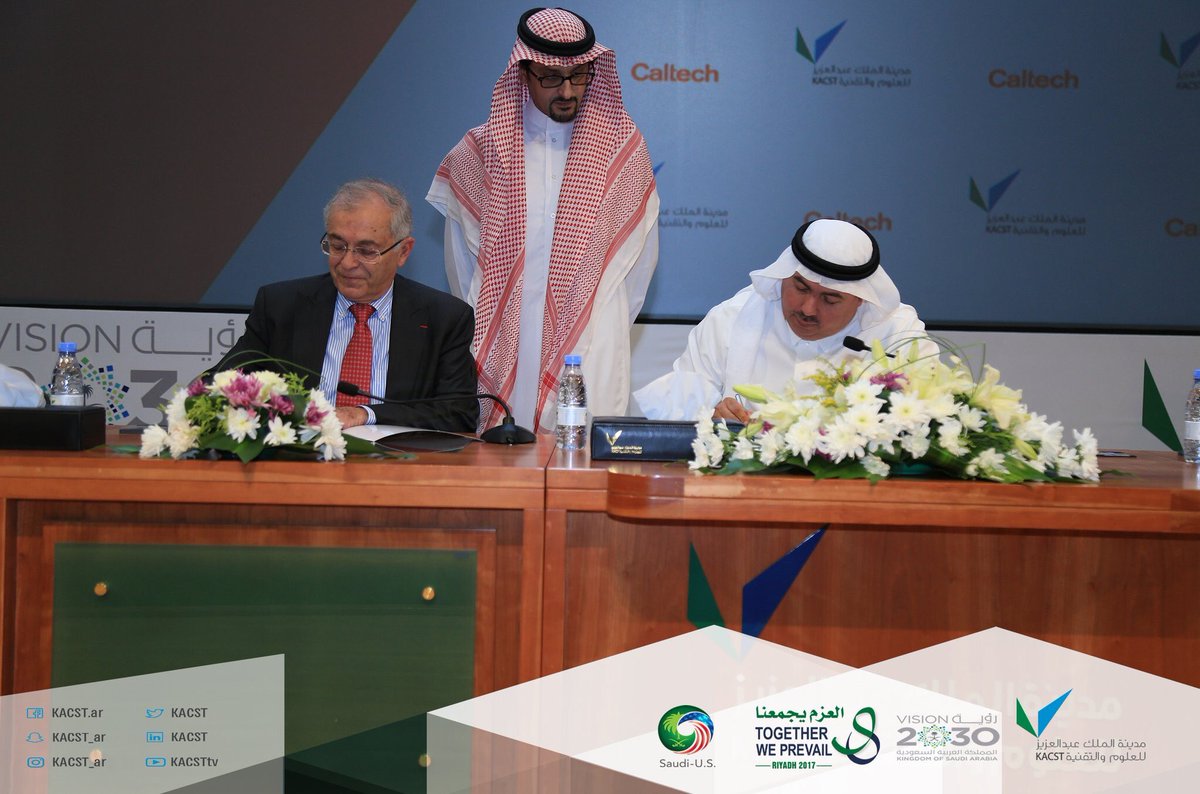 KACST's tweet photo. @KACST launches the Technology Leaders Program by signing 10 agreements &amp; 3 MOUs with prestigious US universities &amp; companies
#RiyadhSummit https://t.co/My0iRtbLPc