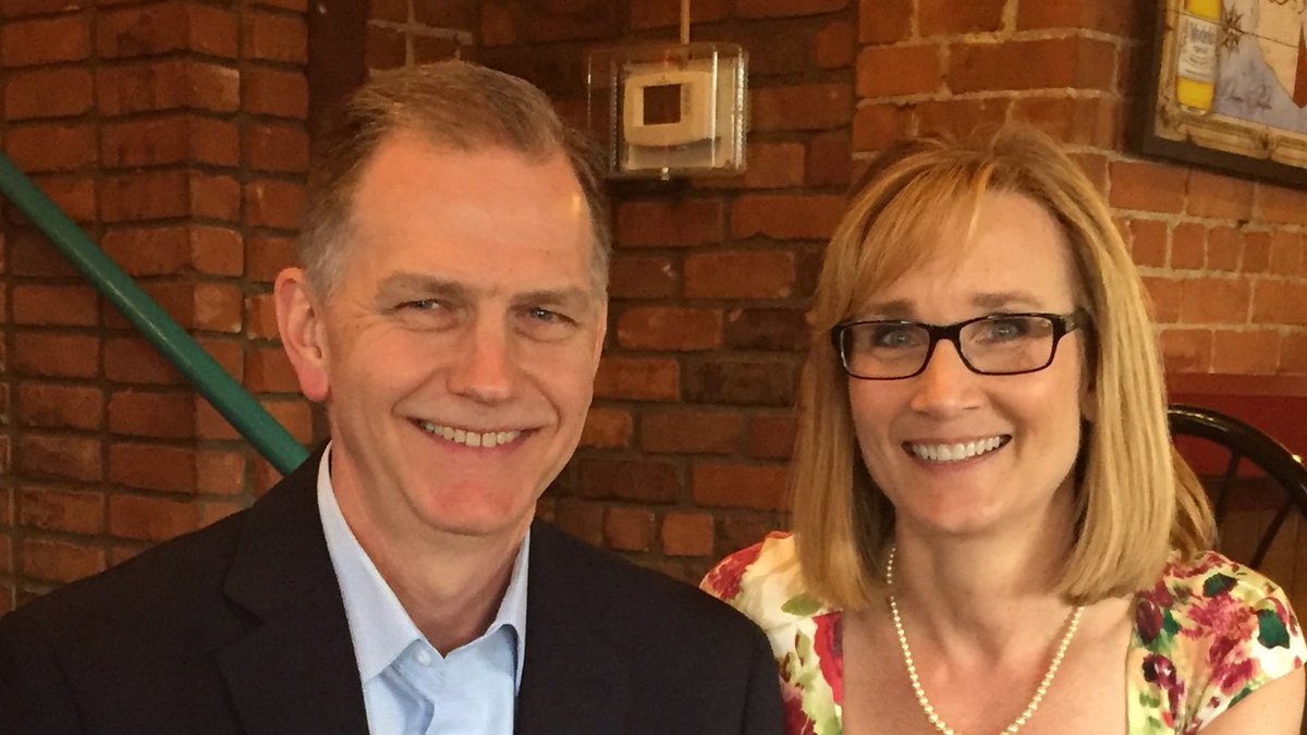 25sdad's tweet image. Blessed and thankful to announce that Linda said "I do" 28 years ago today. Happy Anniversary to my best friend! 💍#overachieved