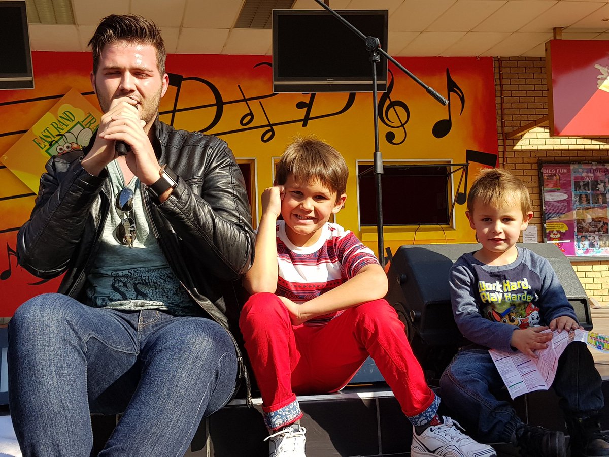 Tanya_Smit26's tweet photo. @Ruan_Josh @EastTraders #Coert #Arno #joinvirruanopstage #hulleisliefvirjou #Eggo #Toevallig #Boermaaknplan #Loopsoosstroop https://t.co/lZgMrowl4e