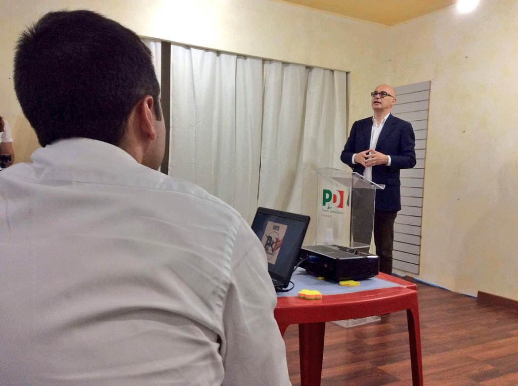 MorenoPisano's tweet photo. La prima uscita pubblica di @renatosoru dopo l'assoluzione. Un grande ritorno a sostegno di @francescoll sindaco. #SiamoSelargius https://t.co/FtDWFDc1VY