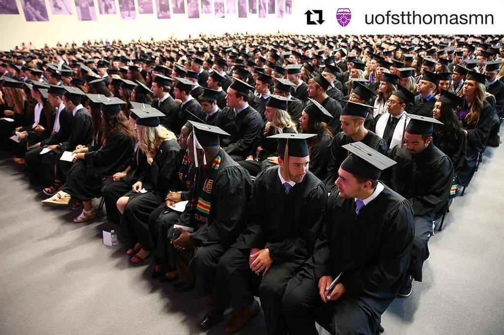 mnprivcolleges's tweet photo. #Repost @uofstthomasmn 1,300+ tassels turned today ๐๐#tommiegrad #UST2017 https://t.co/mhGC9sr2z6 https://t.co/Yi8s6XJf4E