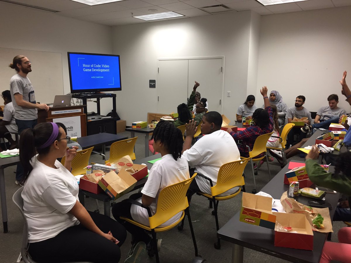 _CodeCrew's tweet photo. Big thx to @armyofpixels for speaking w/ our kids about game development at our Memphis In May Hour of Code celebration! #HourOfCodeCrew https://t.co/zruWo9gRG8