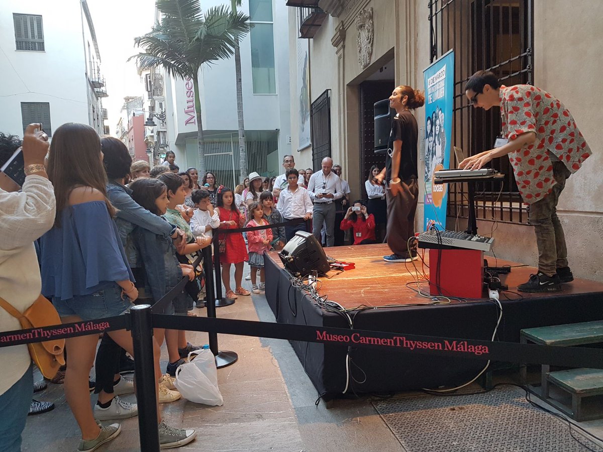 ethyssenmalaga's tweet photo. #danza#arte #emocion #concierto #PatiodeColumnas @thyssenmalaga #NocheEnBlanco https://t.co/JpORQkxaYH