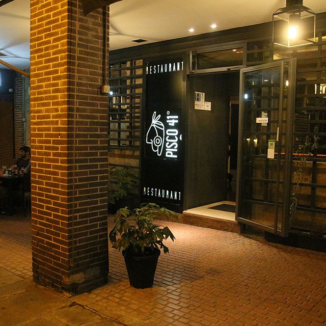 Pisco41's tweet photo. ¿Buscando un sitio agradable para cenar y tomar un cóctel? Aquí lo tienes #Pisco41 😉 👉C/ San Nicolás 8 https://t.co/gagxPg3OWI