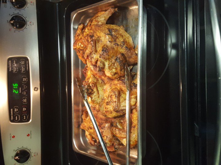 norrisflix's tweet photo. ...Saturday situation - crushed red pepper makes the chickens become angry birds... #smokesomethingbih #grillisLIFE https://t.co/MZLDIw8vap