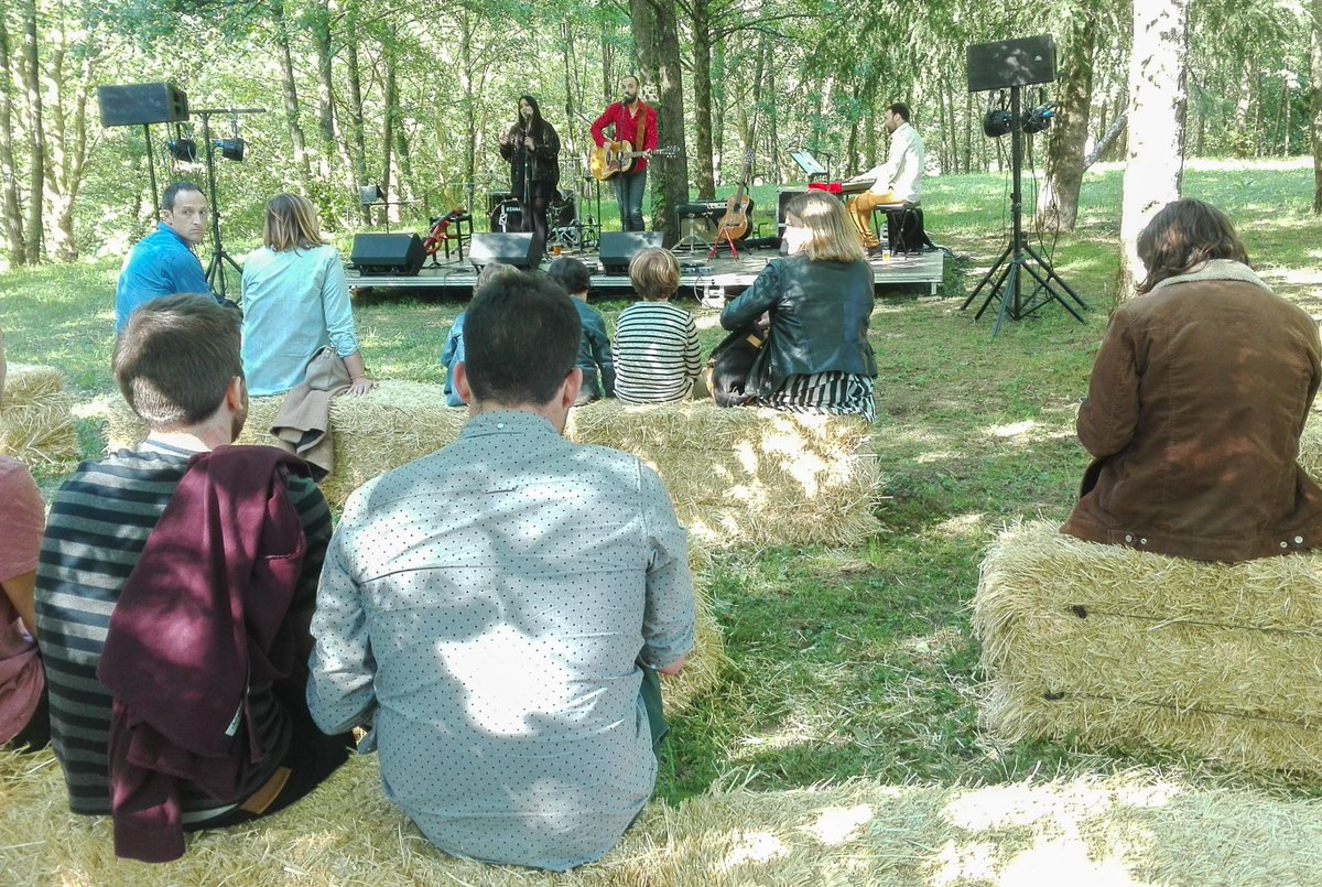 OlatuTalka's tweet photo. #Basoka-ko kontzertuak gaueko 23:00ak arte Miramon-en! / Conciertos en #Basoka hasta las 23h00 en Miramón! #OlatuTalka #Musika #Donostia https://t.co/7kITcU2bfX