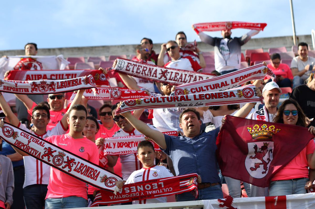 CyDLeonesa's tweet photo. ¡ENORME AFICIÓN! Gracias por estar siempre ahi #HastaElFinalCultural https://t.co/BUKg1YYL1O