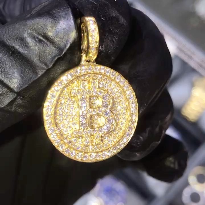 ifandco's tweet photo. Fully Iced Micro Bitcoin Piece. Completely customizable to your liking. Now available at *https://t.co/SKfHYqsKyK ! 💎 #Bitcoin #CustomJewel… https://t.co/OIdA6qDdcT